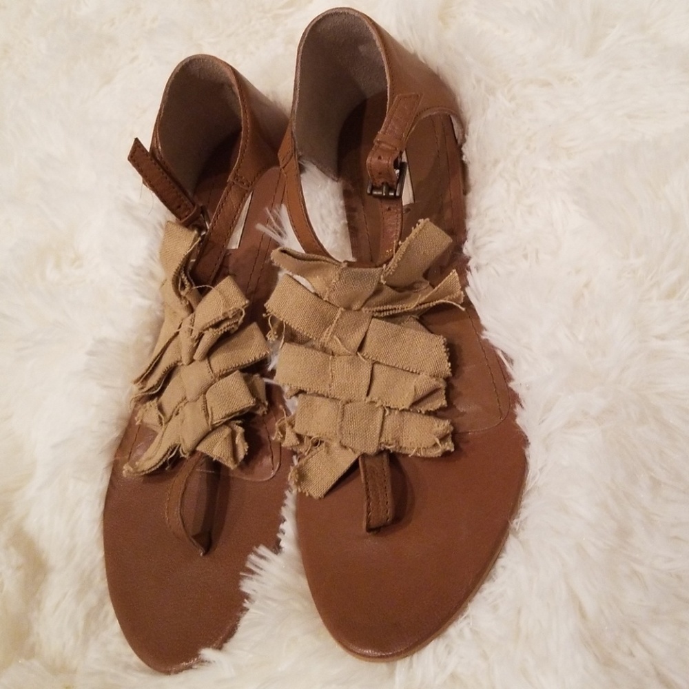 Shoe - Picture 4 of 4